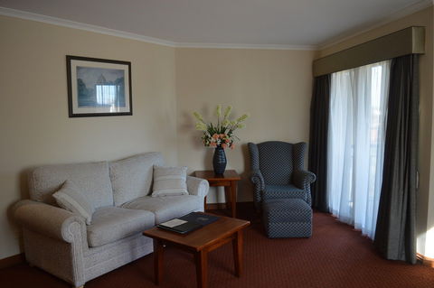 Gateway On Monash - Sunshine Coast Guide 0