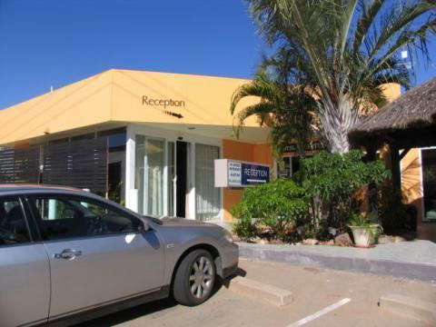 Townview Motel - Sunshine Coast Guide 0