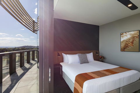 Vibe Hotel Canberra - Sunshine Coast Guide 10