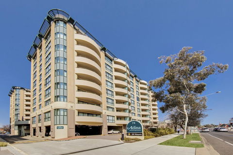 Adina Serviced Apartments Canberra James Court - Sunshine Coast Guide 4