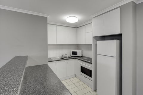Adina Serviced Apartments Canberra James Court - Sunshine Coast Guide 1