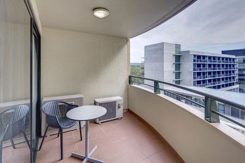 Adina Serviced Apartments Canberra James Court - Sunshine Coast Guide 13