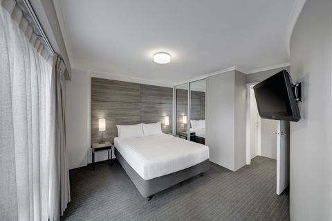 Adina Serviced Apartments Canberra James Court - Sunshine Coast Guide 12