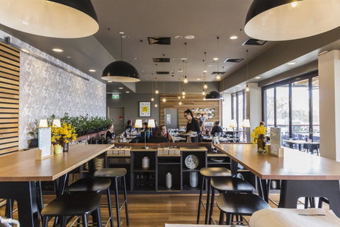 Abode Woden - Sunshine Coast Guide 1