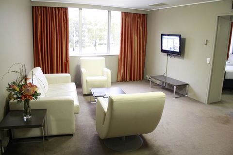 Pavilion On Northbourne - Sunshine Coast Guide 5