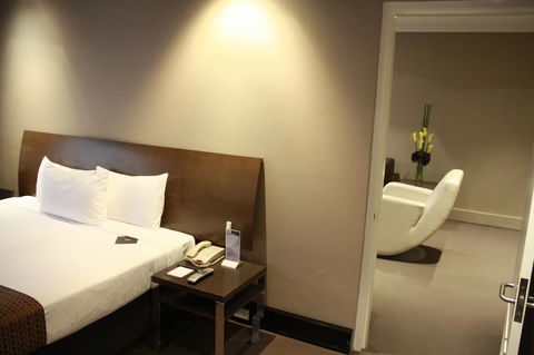 Pavilion On Northbourne - Sunshine Coast Guide 35