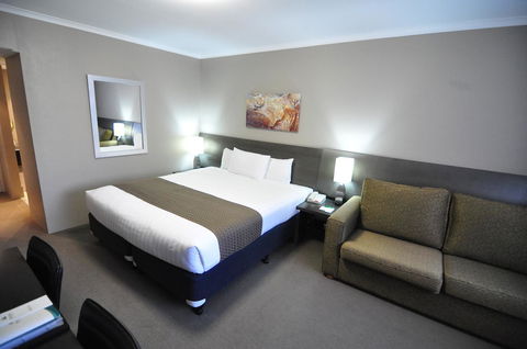 Pavilion On Northbourne - Sunshine Coast Guide 19