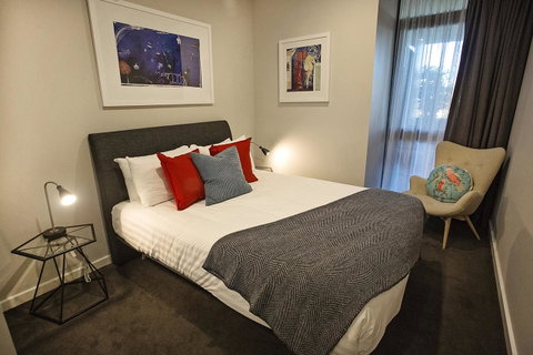 Greenwich Apartment - Sunshine Coast Guide 8