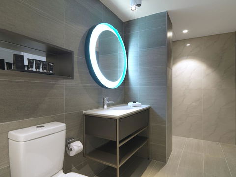 Hotel Kurrajong Canberra - Sunshine Coast Guide 23