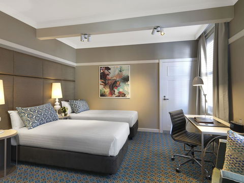 Hotel Kurrajong Canberra - Sunshine Coast Guide 21