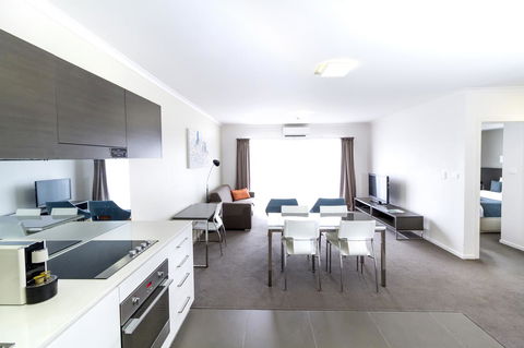 Abode Tuggeranong - Sunshine Coast Guide 2
