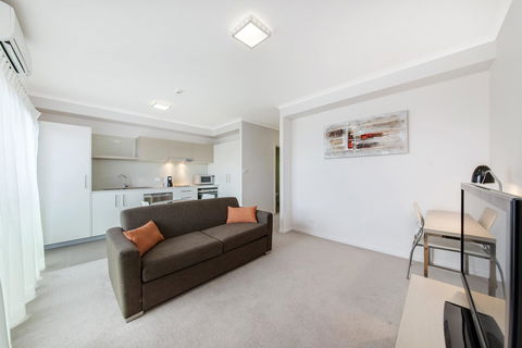 Abode Tuggeranong - Sunshine Coast Guide 4