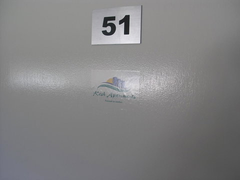 Kesh At Hudson Square - Sunshine Coast Guide 28