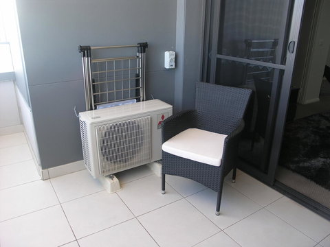 Kesh At Hudson Square - Sunshine Coast Guide 27