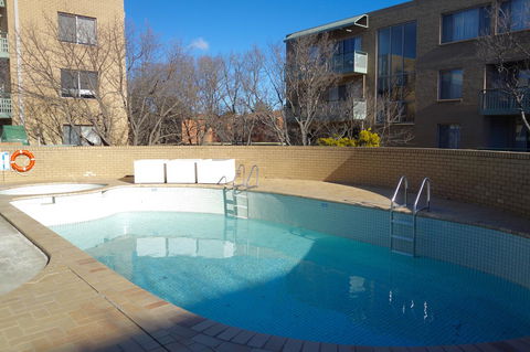 Kingston Comfy Apartment - Sunshine Coast Guide 11