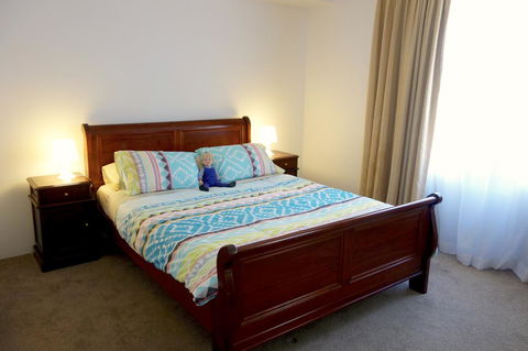 Kingston Comfy Apartment - Sunshine Coast Guide 1