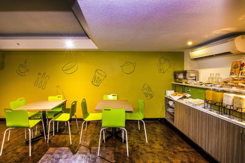Ibis Budget Canberra - Sunshine Coast Guide 11