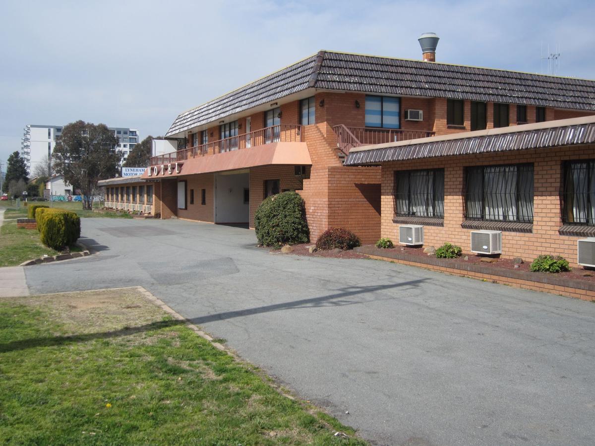 Lyneham ACT Sunshine Coast Guide