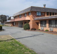 Canberra Lyneham Motor Inn - Sunshine Coast Guide