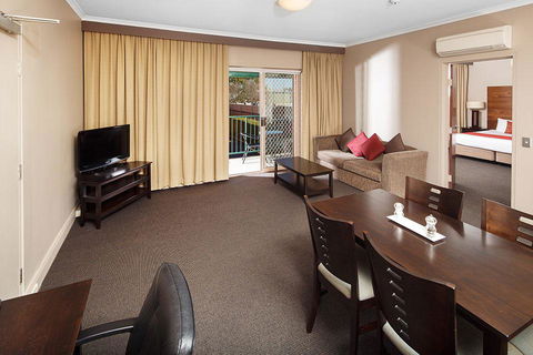 Quality Hotel Dickson - Sunshine Coast Guide 23