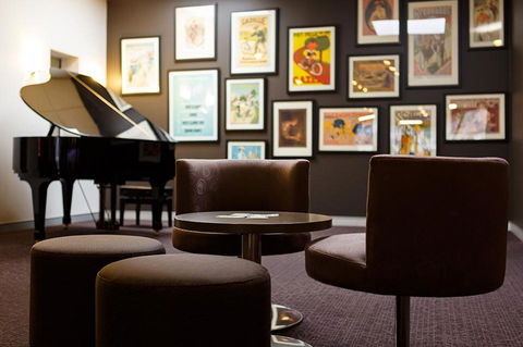 Quality Hotel Dickson - Sunshine Coast Guide 5