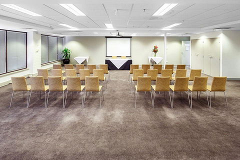 Quality Hotel Dickson - Sunshine Coast Guide 25