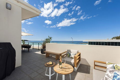 Mollymook Beachfront Penthouse 9 - Sunshine Coast Guide 9
