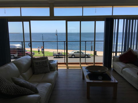 Crystal Blue Apartment - Sunshine Coast Guide 33