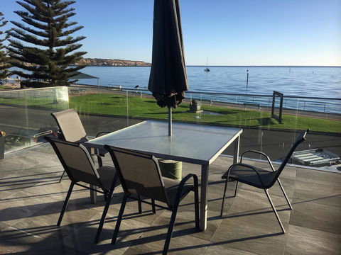 Crystal Blue Apartment - Sunshine Coast Guide 2
