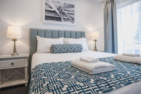 Marina Hotel - Sunshine Coast Guide 23