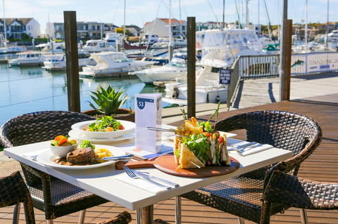 Marina Hotel - Sunshine Coast Guide 43