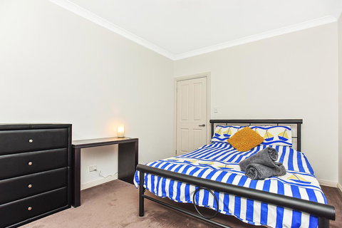 'The Hidden Diamond' - Normanville - Sunshine Coast Guide 17