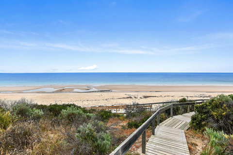 'The Hidden Diamond' - Normanville - Sunshine Coast Guide 0