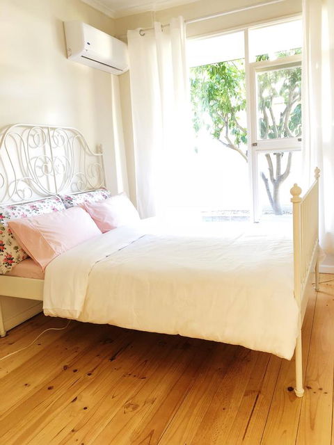 Beautiful Garden House - Sunshine Coast Guide 12