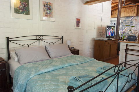 Trevalia Accommodation - Sunshine Coast Guide 26