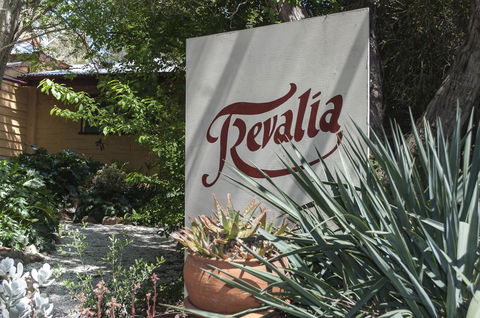 Trevalia Accommodation - Sunshine Coast Guide 0