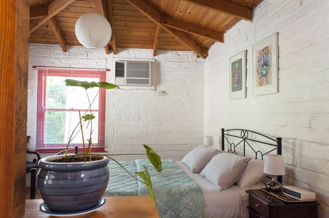Trevalia Accommodation - Sunshine Coast Guide 31