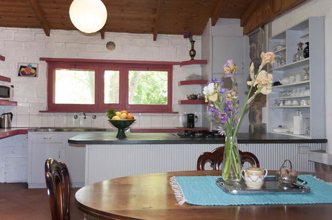 Trevalia Accommodation - Sunshine Coast Guide 24