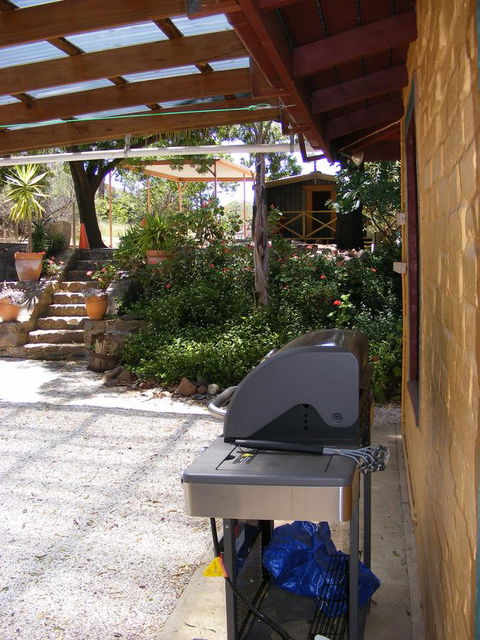 Trevalia Accommodation - Sunshine Coast Guide 3