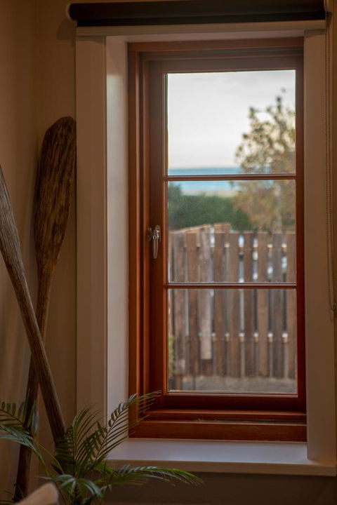 Lucy's Cottage - Sunshine Coast Guide 14