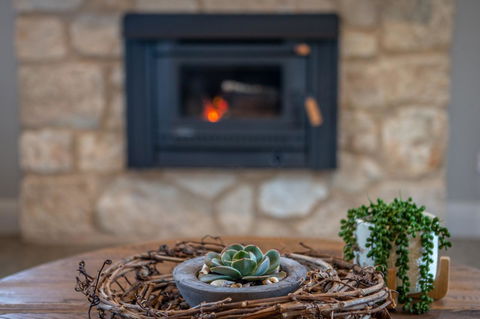 Lucy's Cottage - Sunshine Coast Guide 1