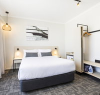 Nightcap at Finsbury Hotel - Sunshine Coast Guide