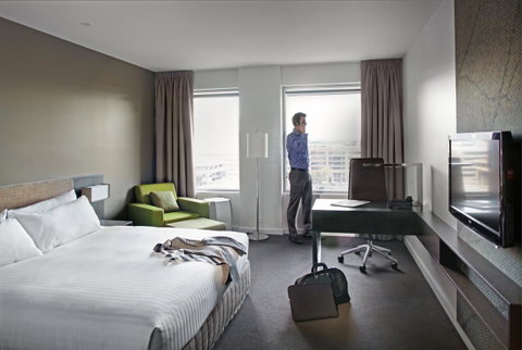Pullman Adelaide - Sunshine Coast Guide 41