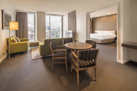 Pullman Adelaide - Sunshine Coast Guide 6