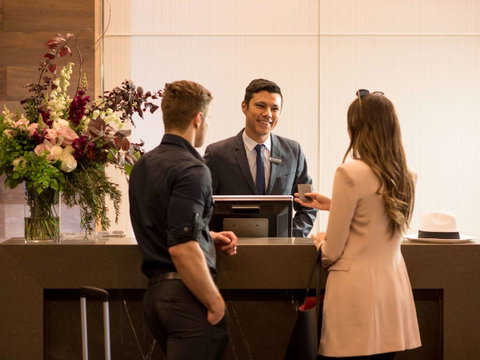 Pullman Adelaide - Sunshine Coast Guide 1