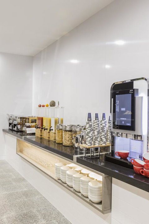 Ibis Adelaide - Sunshine Coast Guide 18