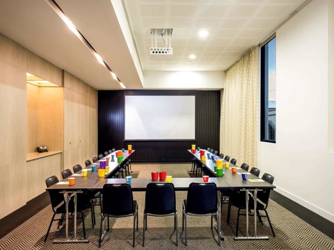 Ibis Adelaide - Sunshine Coast Guide 32
