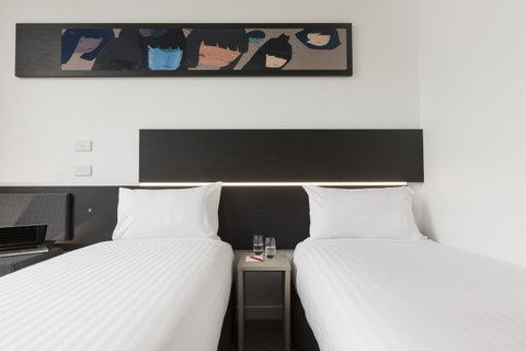 Ibis Adelaide - Sunshine Coast Guide 5