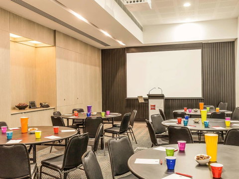 Ibis Adelaide - Sunshine Coast Guide 35