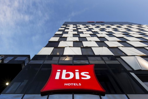 Ibis Adelaide - Sunshine Coast Guide 13